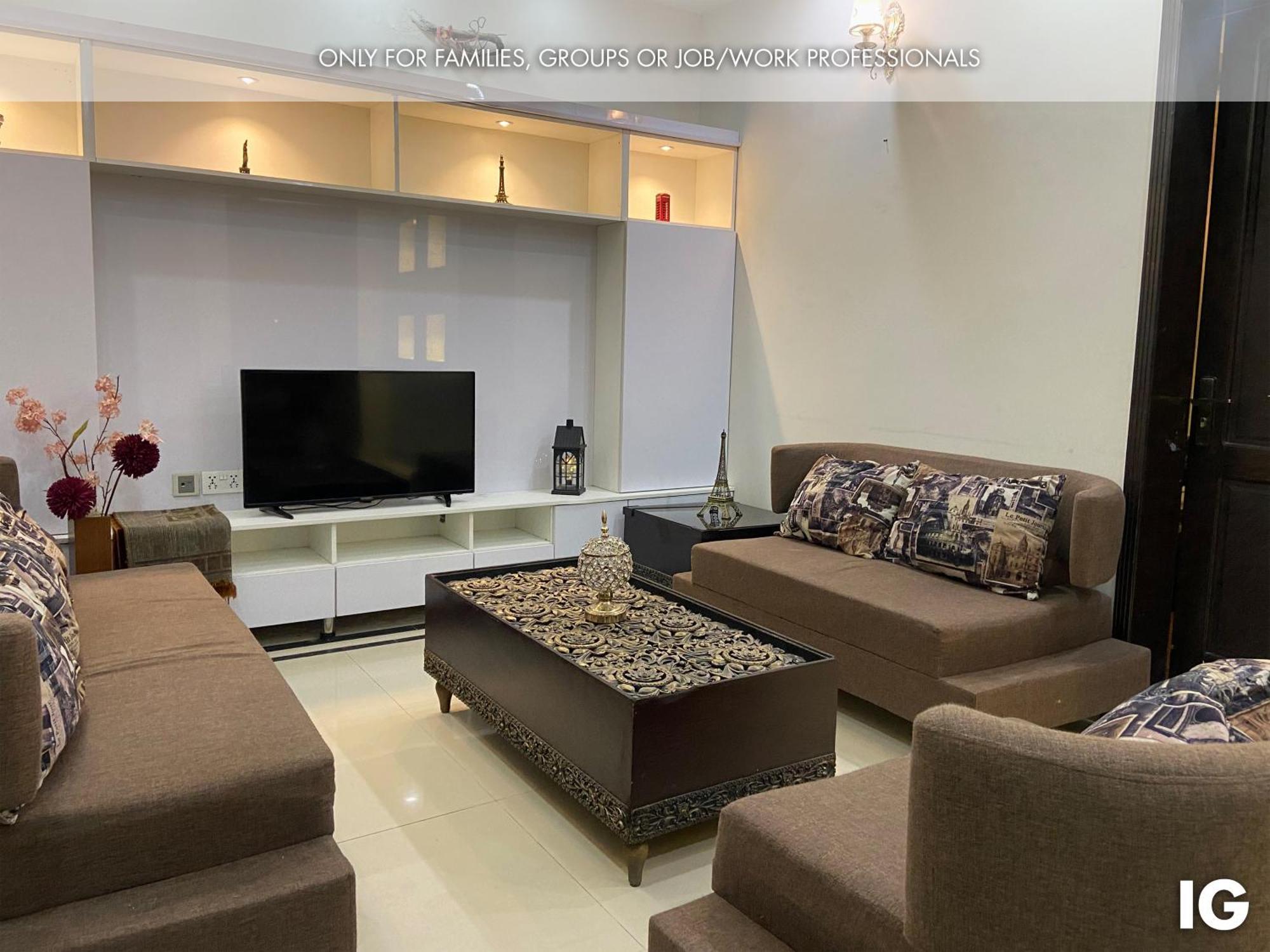 3 Bedroom Furnished Holiday Home Near Valencia Town, Lake City & Ring Road Лахор Экстерьер фото